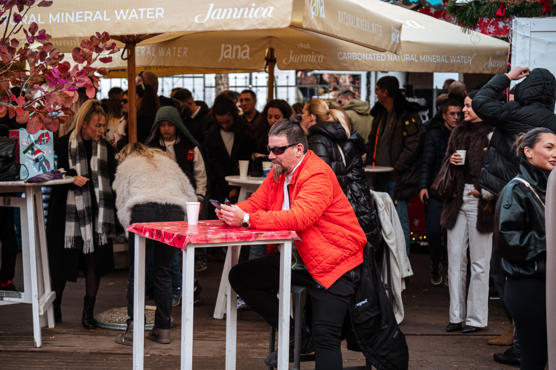 Badnjak u Šibeniku i ove godine uz savršeni soundtrack: Fenixi zapalili park