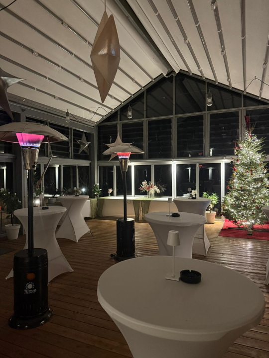 FOTO Dočekajte 2026. u Naturi uz vrhunske zalogaje, pjenušac i hitove koji vas neće pustiti s plesnog podija!