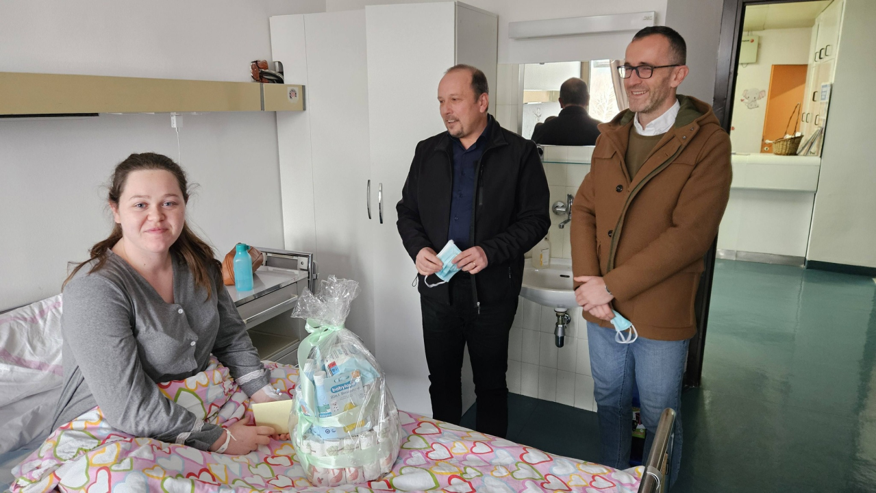 Mali Ante prva je kninska beba rođena u 2026. godini