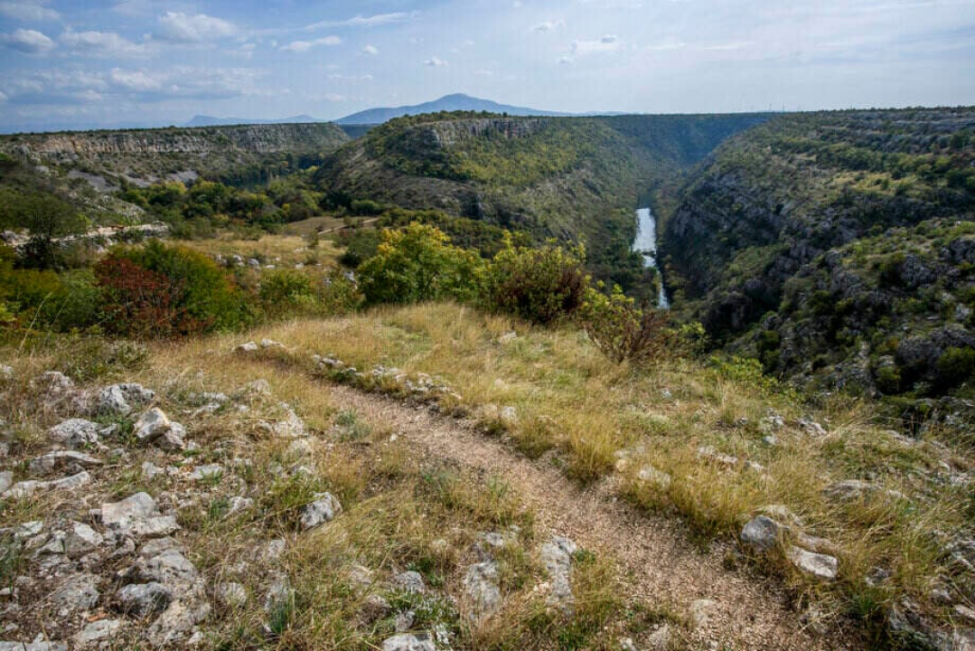 Spektakularni pogled na najviši i najraskošniji slap Krke kojem su se divili carevi