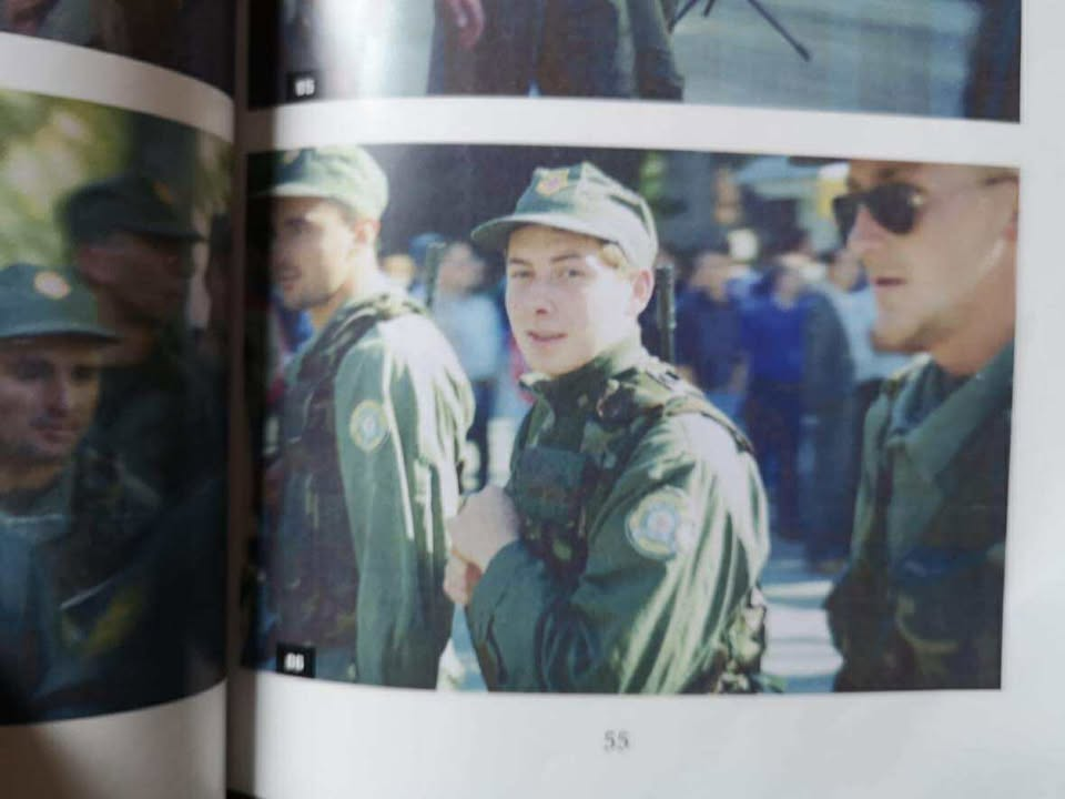 Priznanje kninskom treneru Draganu Pinjuhu za doprinos u obrani Hrvatske: Iz ratnih rana do sportskih pobjeda