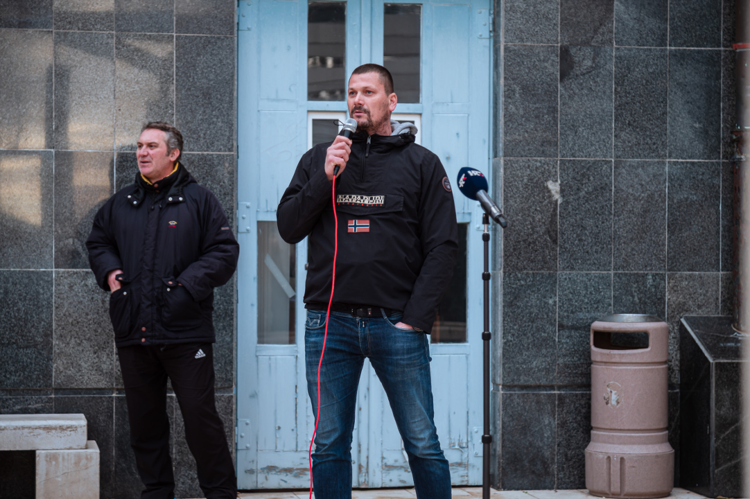 FOTO Funcuti ispred Grada odbili prihvatiti gašenje Šibenika: 'Šta će nam rotori kad nam odu dica?'