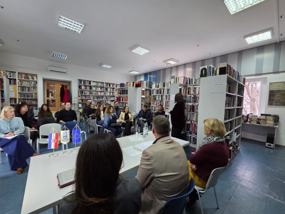 FOTO Održana početna konferencija projekta 'Unaprjeđenje Narodne knjižnice i čitaonice Murter'