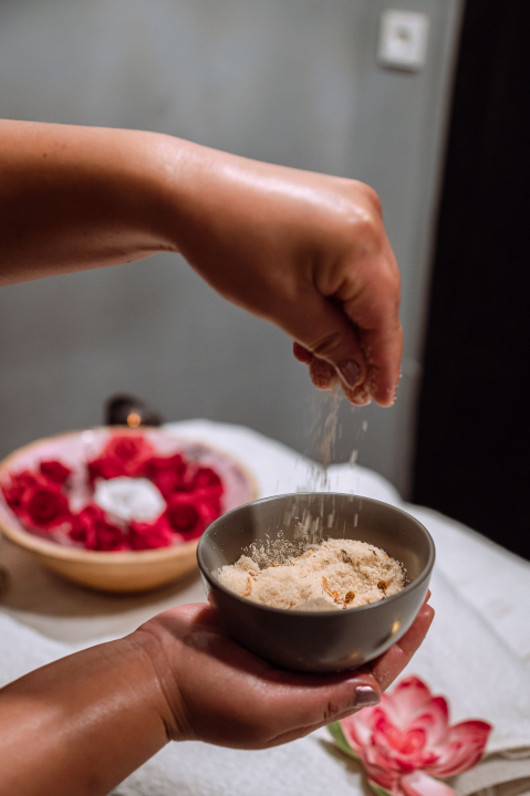 FOTO Kako reći 'volim te'? Uz valentinovo popuste Asian Massage Studija na masaže i darovne kartice 