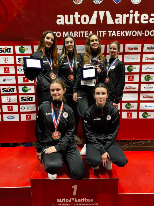 FOTO Taekwondo klub Solaris uspješan u Sesvetama: Vukić i Tudić najbolje borkinje turnira, sestrinski derbi u finalu juniorki