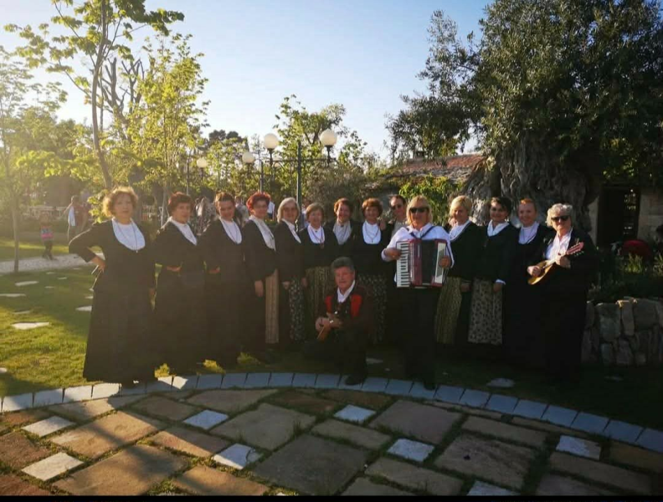 Šibenske Šuštine proslavile 20 godina čuvanja bogate folklorne baštine šibenskog kraja