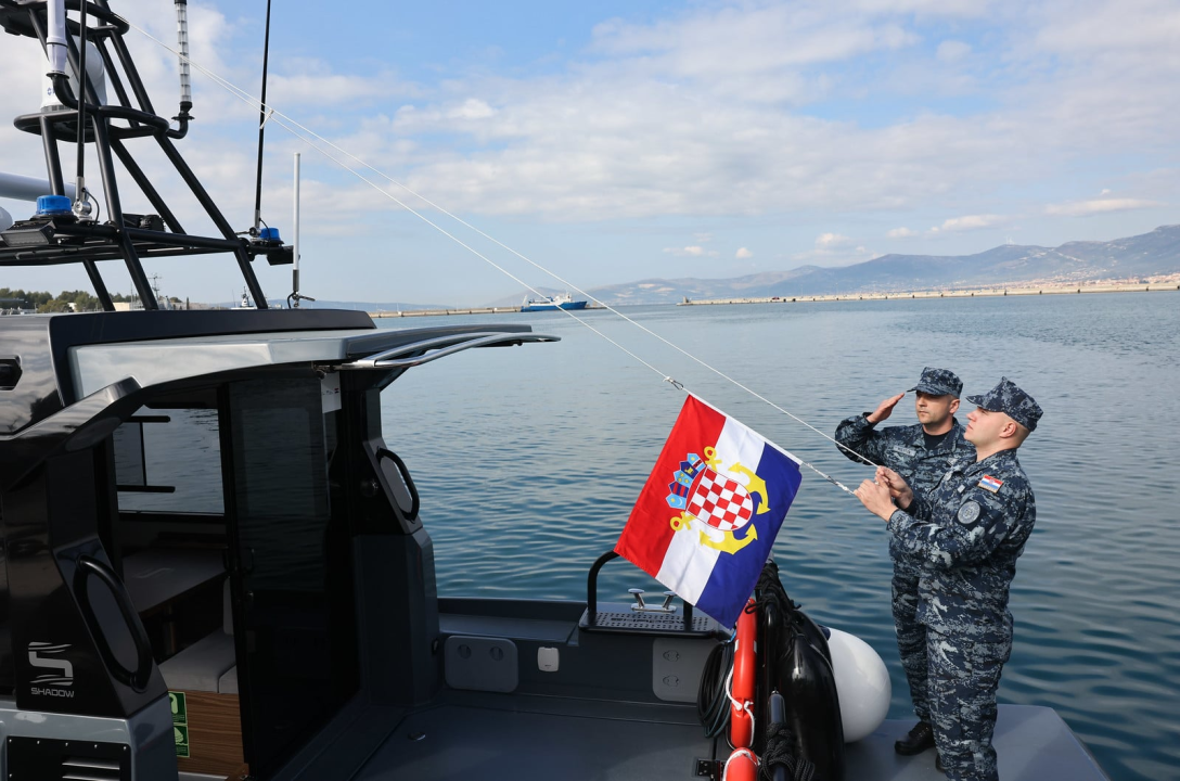 'Šibenski Modrulji' u Splitu predani Obalnoj straži RH 