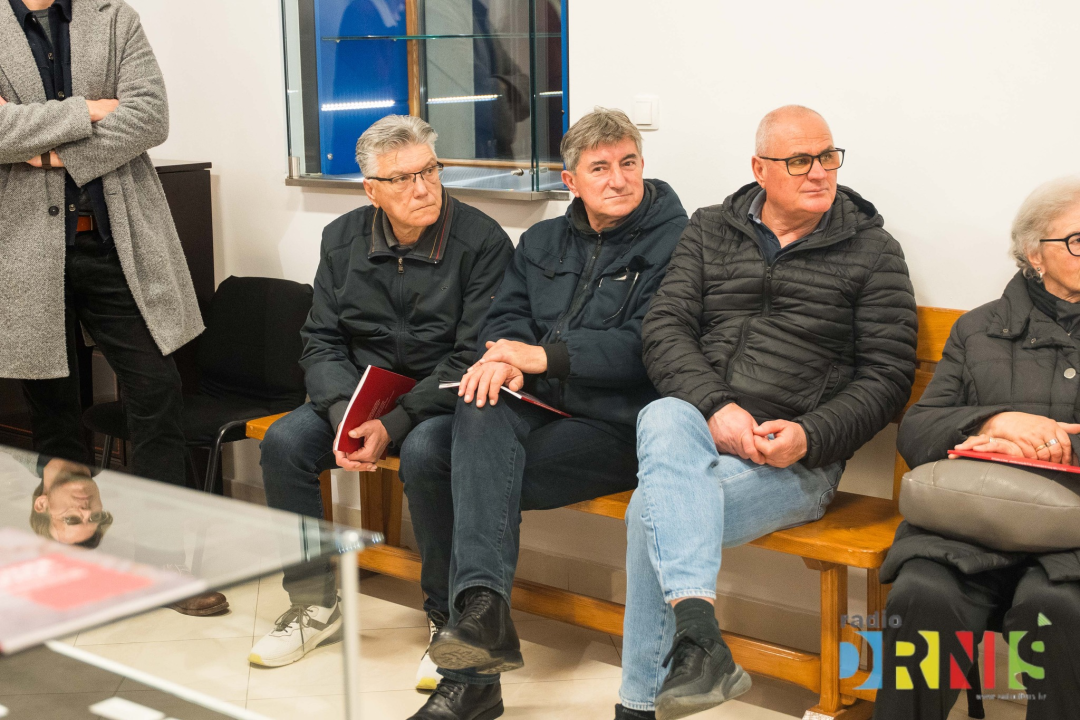 Arheološki nalazi iz drniškog kraja: Otvorena izložba Ive Ćevida 'Od Gradine do grada'