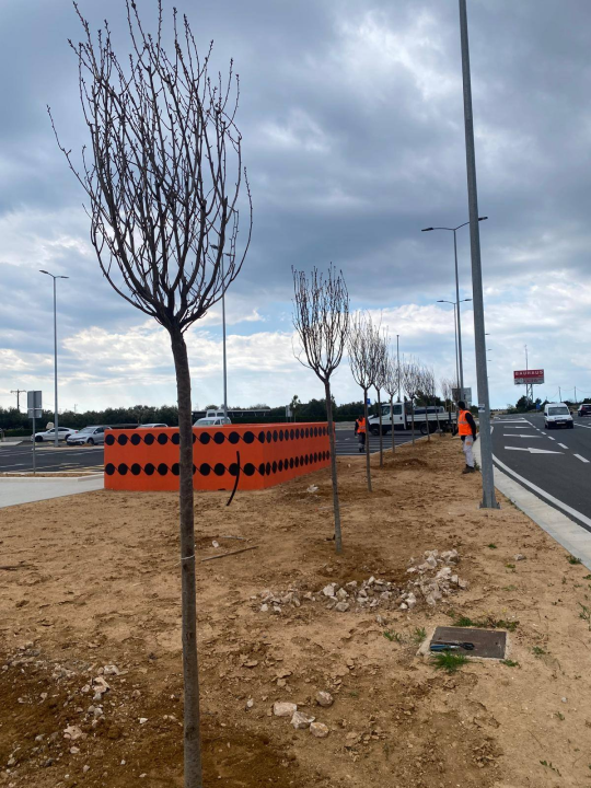 Uređenje zelene površine kod Šibenskog mosta