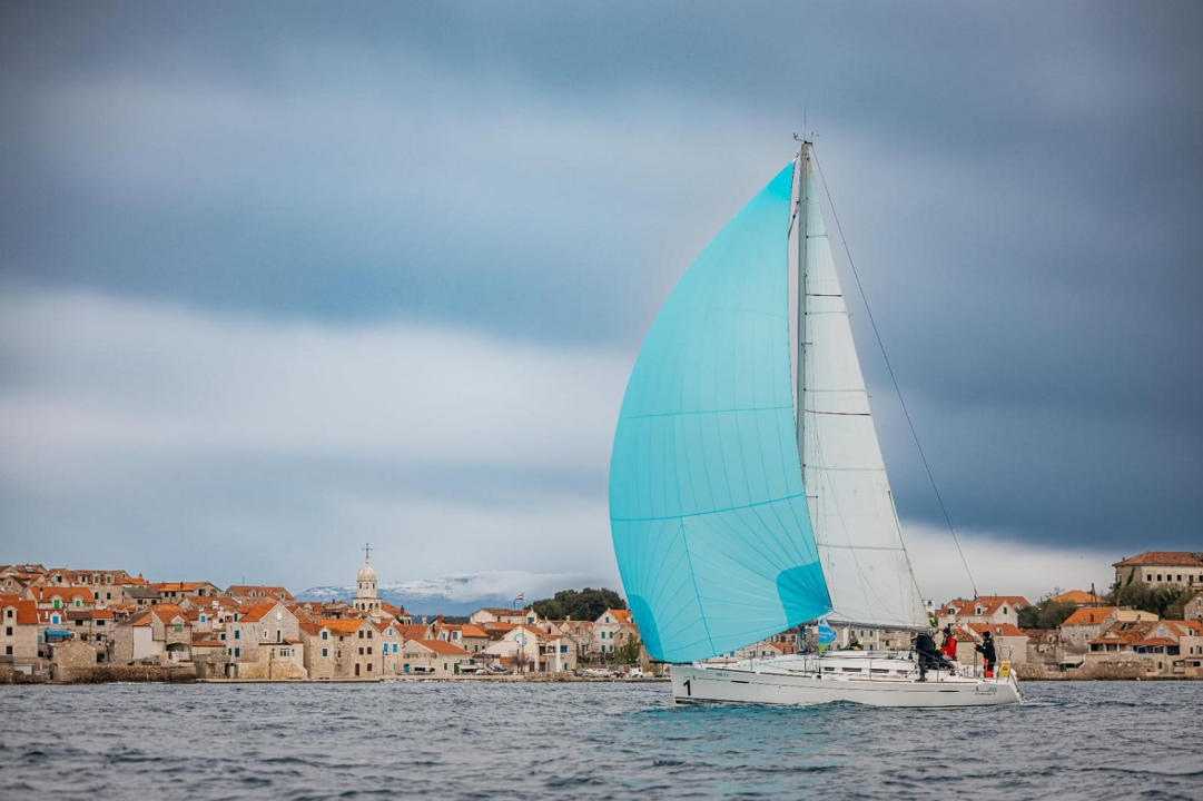 FOTO Slovenskom regatom otvorena sezona jedrenja u Vodicama