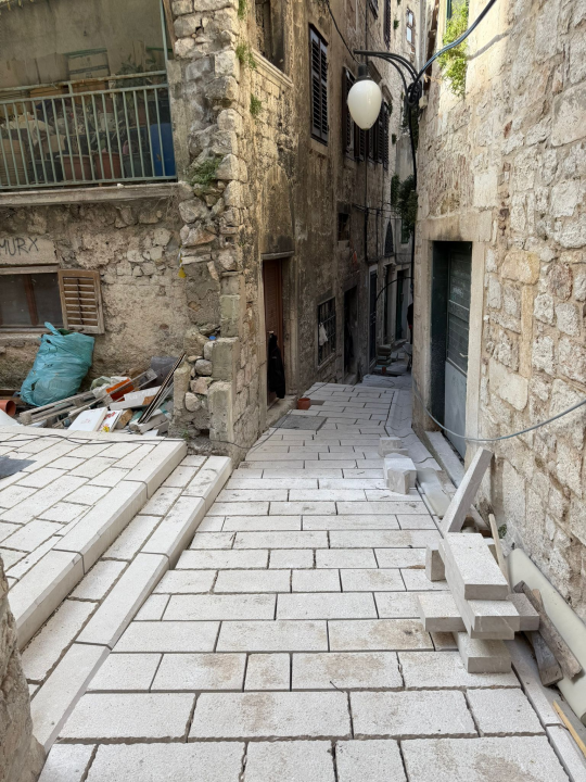 Stepenice u Ulici Jurja Barakovića uskoro u novom ruhu: Radovi u završnoj fazi