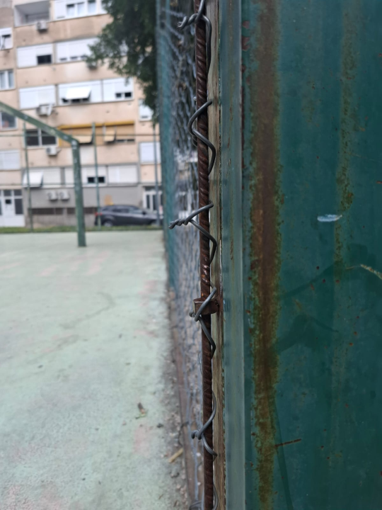 Majka upozorava: Opasne sprave i zapuštena dječja igrališta u Šibeniku