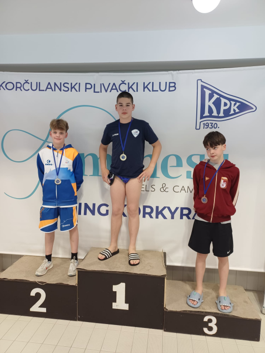 FOTO Plivačima Šibenika sedam medalja na mitingu KPK, jedna na mitingu Dubrave