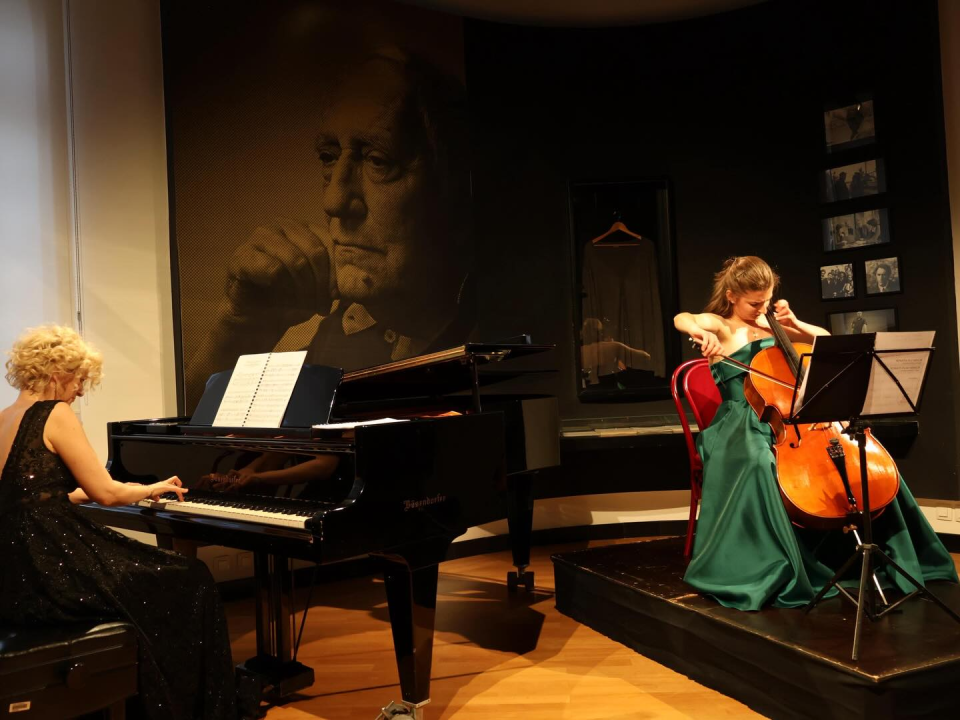 Učenica šibenske glazbene škole, violončelistica Antea, održala koncert u kazalištu