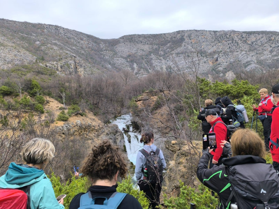 Planinari iz Kaštel Starog posjetili Knin i Kninske njuškice