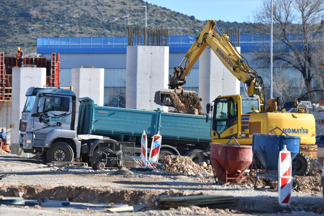 Napreduju radovi na izgradnji nadvožnjaka na čvoru Mandalina