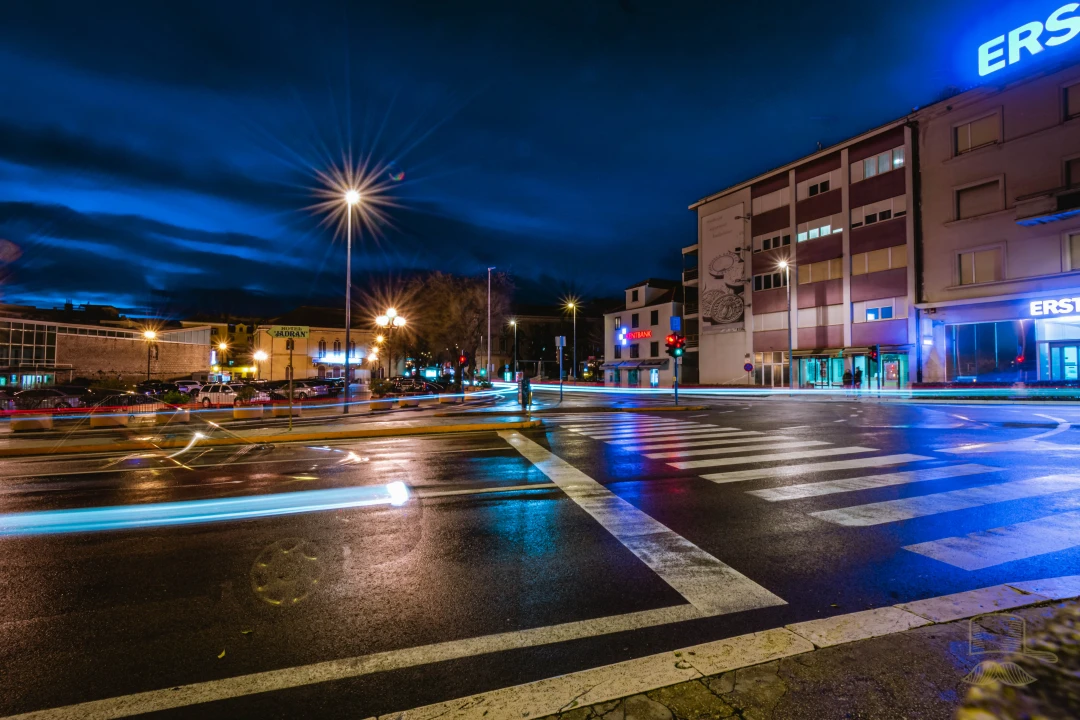 Glavni gradski parking ovako je izgledao 2018. godine: Nedostaju li vam automobili, stabla, beton...?