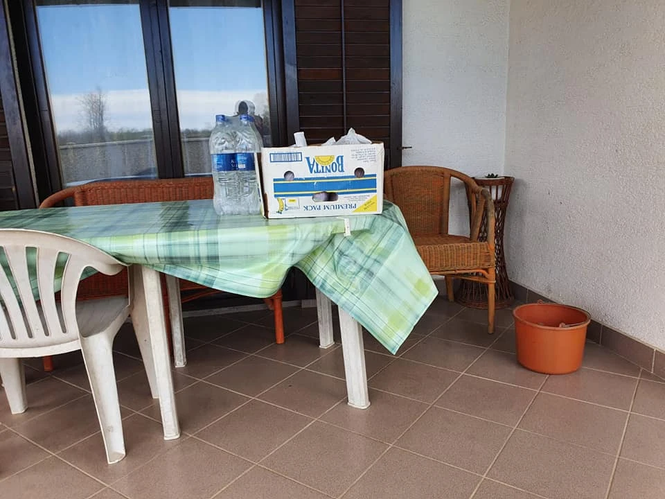 Volonteri vodičkog Crvenog križa  odvojili svoje vrijeme za druge i pet dana pomagali stradalima u potresu