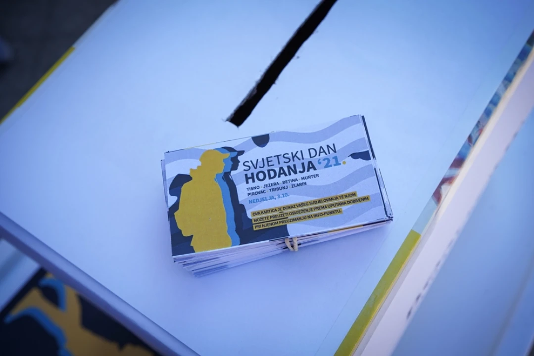 Pogledajte kako je Svjetski dan hodanja obilježen u Pirovcu: Skupljalo se i za pomoć maloj Kiari   