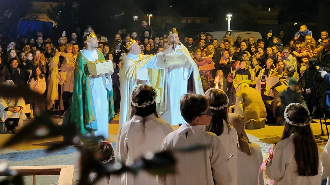 Župljani Vidika uprizorili žive jaslice i oduševili sugrađane