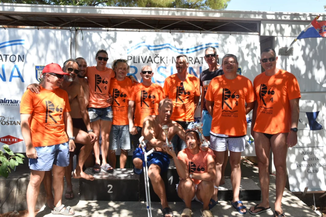 Sport i zabava: Na Plivačkom maratonu u Raslini 235 natjecatelja