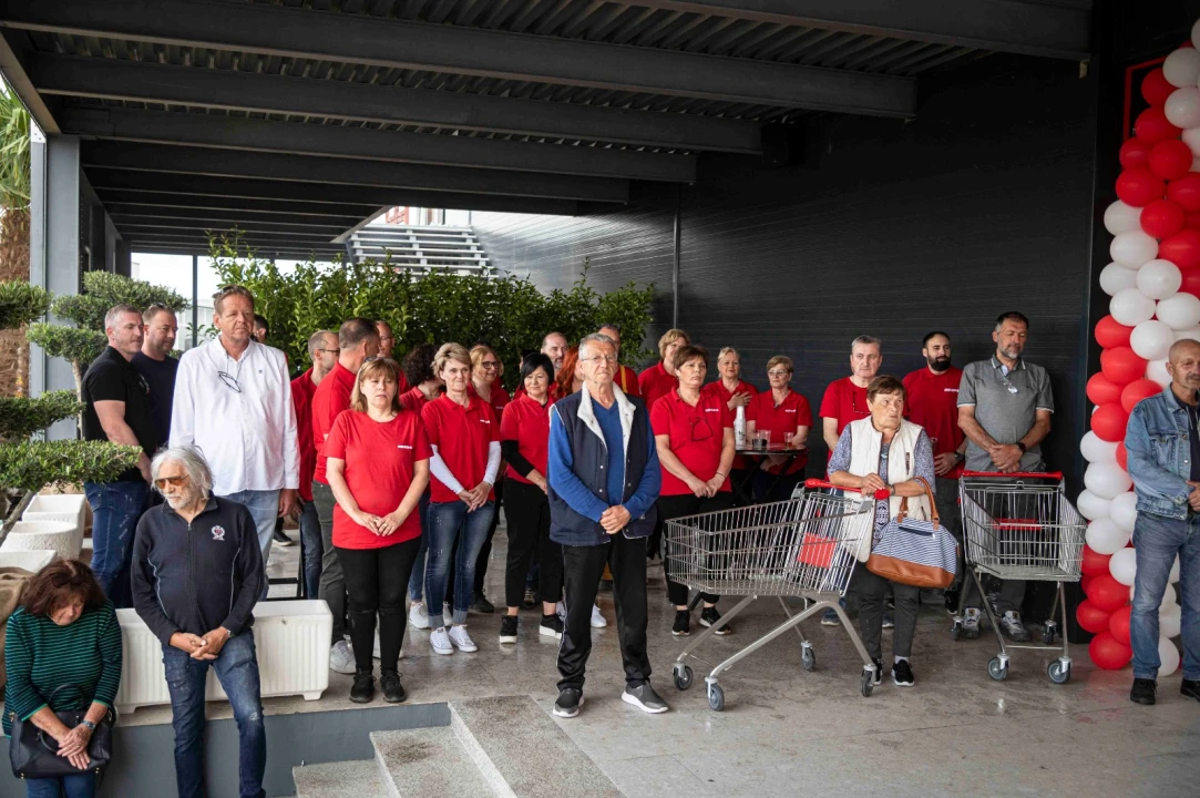FOTO Pozor! Veliki popusti na kućanskim aparatima, keramici, alatima, bojama, rasvjeti, stolariji i puno više!
