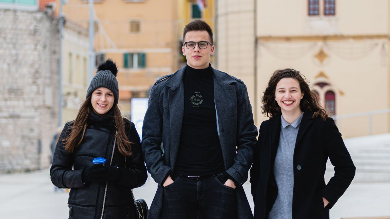 Pitali smo šibenske srednjoškolce što misle o cjepivu, online nastavi, politici i je li im covid uništio mladost