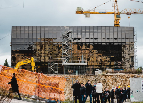 Na Palacinu niknula ogromna staklena zgrada, vojarne su sravnili sa zemljom: Da im je statika narušena saznalo se tek nakon početka radova