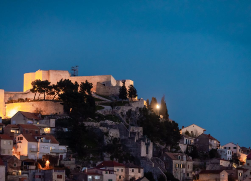 Nevjerojatna otkrića u kanalu i na tvrđavi sv. Mihovila: Bedem se koristio za obranu još u 9. stoljeću, a Mlečani su se 'nadozidali'