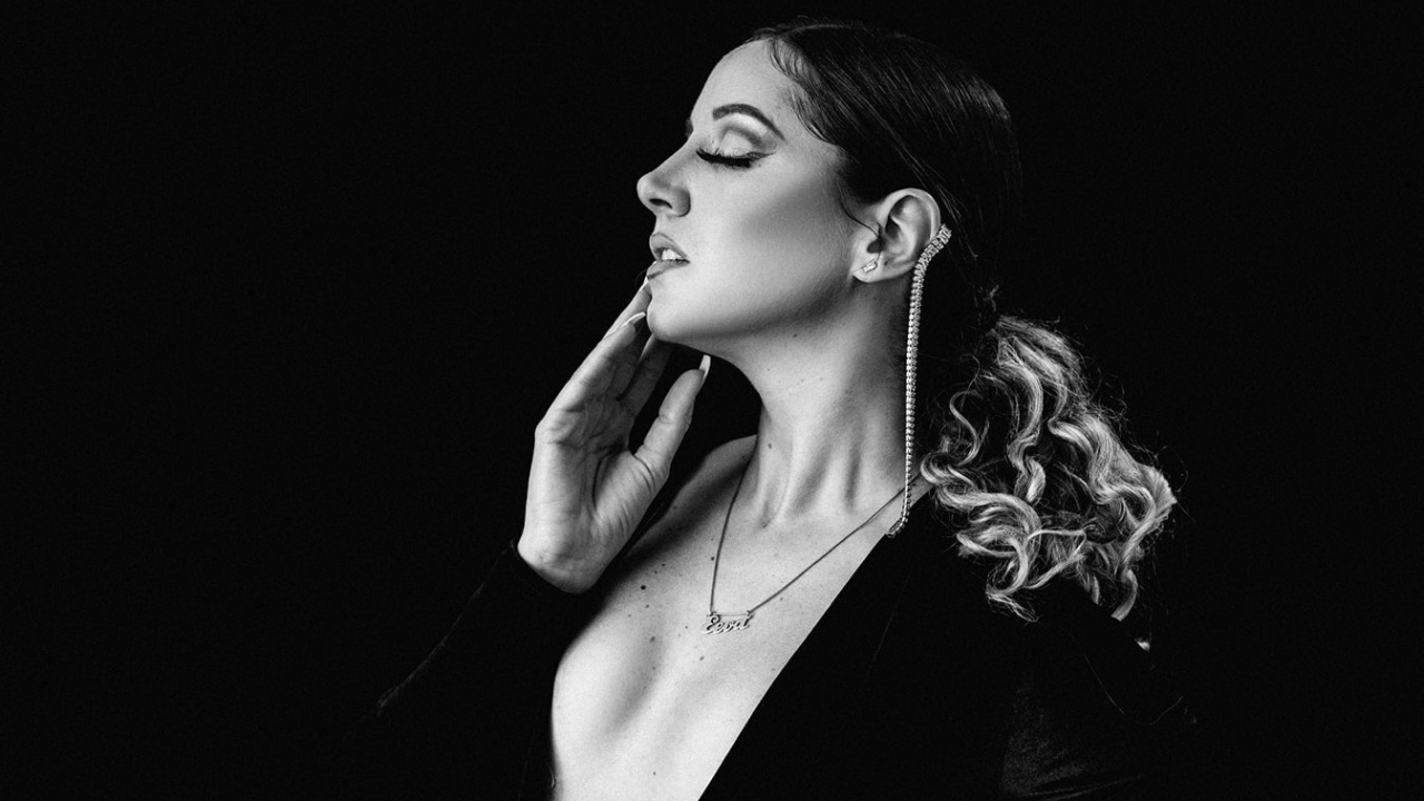 Eevu je pohvalila čak i Erykah Badu, a na ‘našem’ jeziku piše tek otkad živi u Šibeniku: ‘Moć nije sposobnost žene da pretrpi bol’