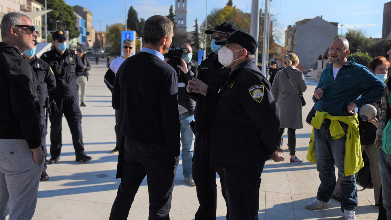 Izgleda da u Hrvatskoj neće biti novog lockdowna: Umjesto toga ide se u masovno kažnjavanje?