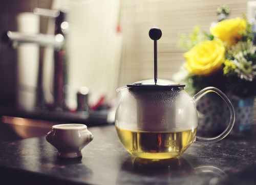 Sedam razloga zašto trebate redovito piti zeleni čaj