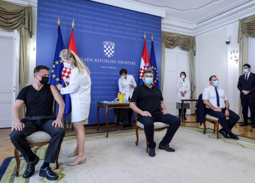Plenković, Beroš i Jandroković cijepili se AstraZenecom: 'Korak prema starom normalnom'
