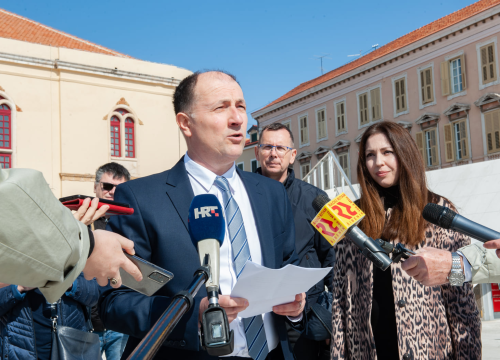 Fotografija 15 - Ivo Glavaš: Neka Burić USKOK-u priča o svojim projektima. Dosta je otimačine, reketarenja, ucjena i pogodovanja