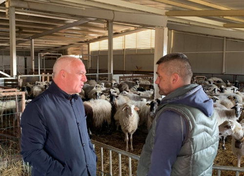 Župan obišao poljoprivrednike na području Kistanja i Đevrsaka: 'Udvostručili smo poticaje u poljoprivredi'