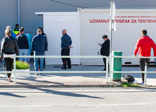 Zašto je sve više mlađih ljudi u bolnicama zbog korone?