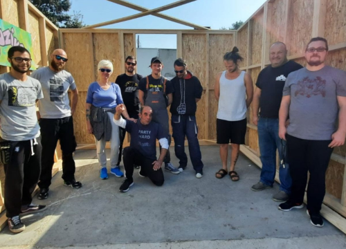 Svratite na Poljanu i pomozite Frui da završi kuću za obitelj pogođenu potresom: Bit će glazbe, fritula, pića…