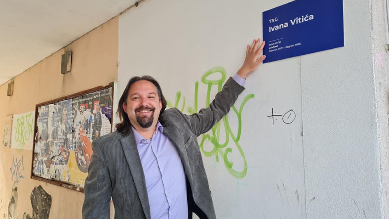 Tonči Restović 'dao' trg kod Županije Ivanu Vitiću: Gradska vlast treba se dostojno zahvaliti velikim Šibenčanima