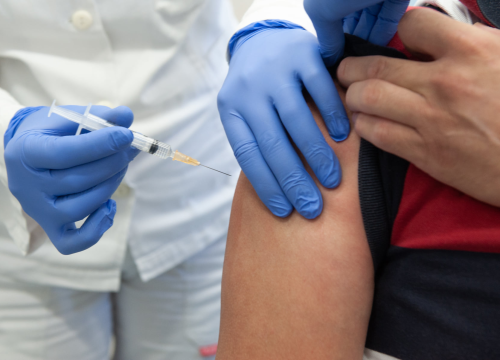 Evo što ne biste trebali raditi nakon cijepljenja protiv koronavirusa