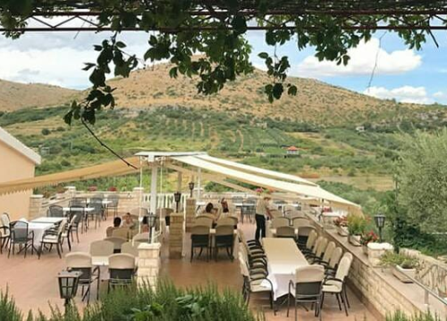 Jere Šuperba, vlasnik 'Torcide': Nije bilo nikakvih pritisaka navijača, naziv restorana promijenili smo u čast mojih roditelja'