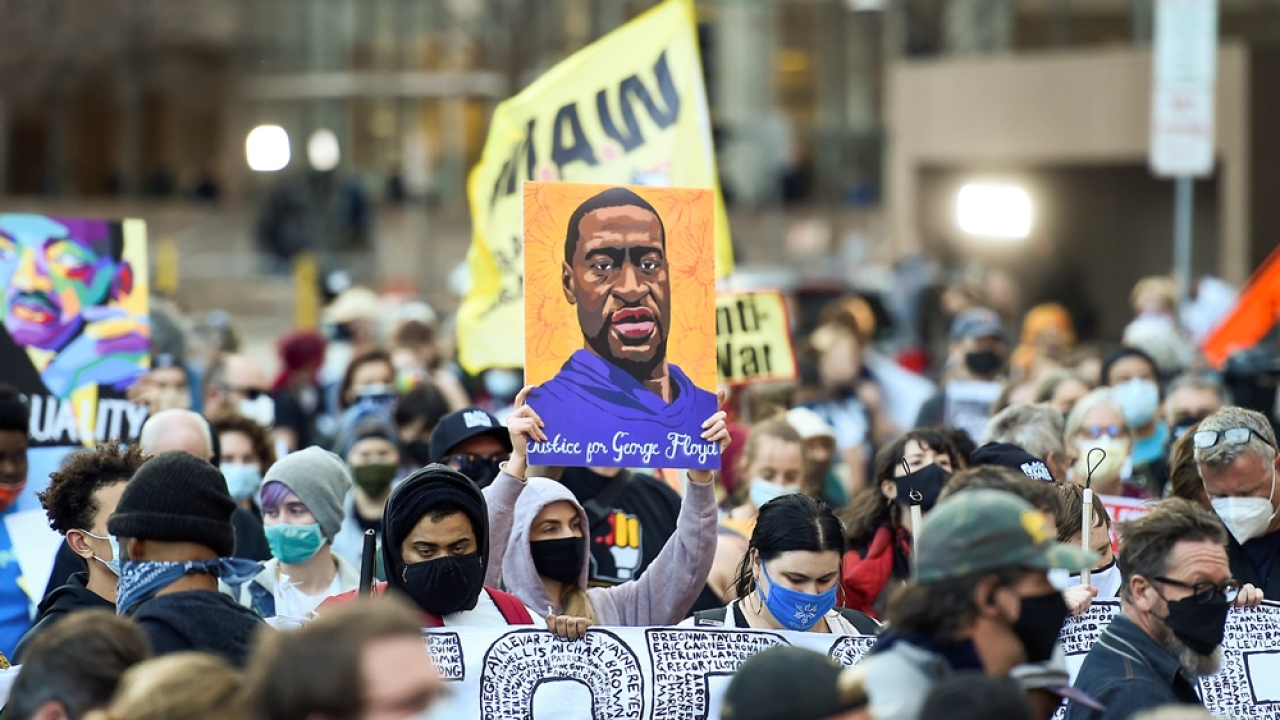 Policija ubila mladog crnca pored Minneapolisa, izbili veliki prosvjedi