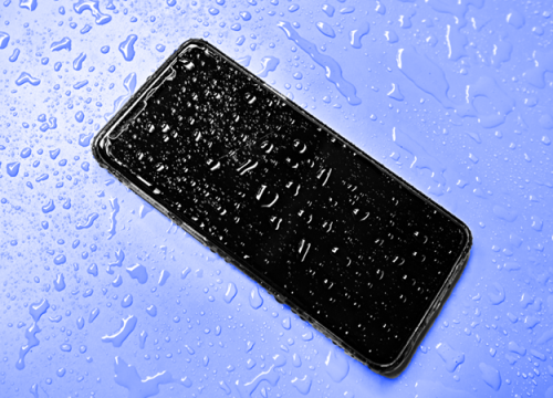 Mobitel vam je upao u vodu? Stručnjaci kažu da bi ovo moglo pomoći