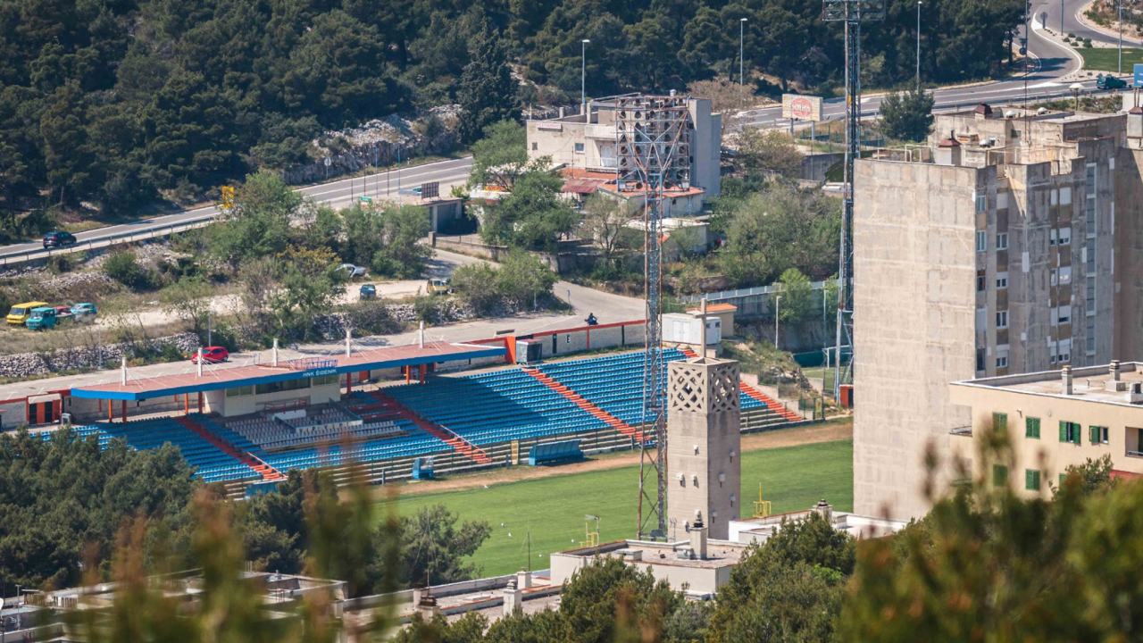 Novi mural krasit će zid stadiona na Šubićevcu, oslikat će ga bračka ekipa Graffiti na gradele