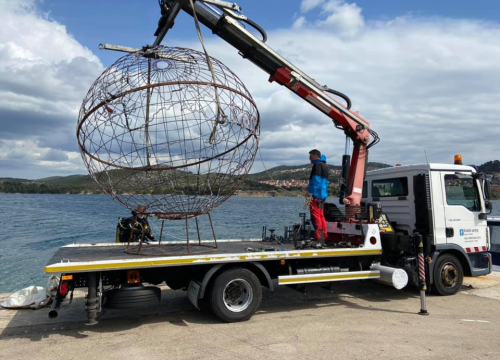 Instalacija u obliku zemaljske kugle postavljena u moru na Martinskoj: Što se sada zbiva u podmorju možete pratiti uživo