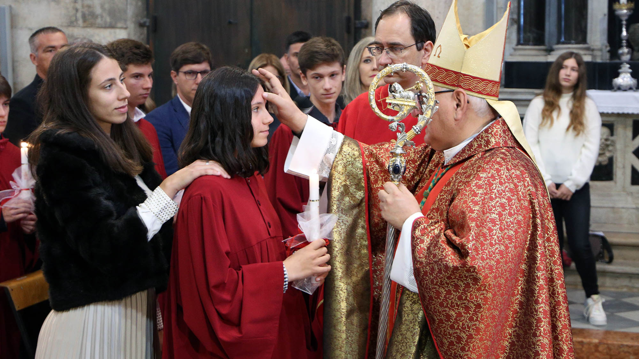 Krizme i pričesti na području Šibenske biskupije odgođene do 20. svibnja: 'Problem su druženja nakon tih događanja'