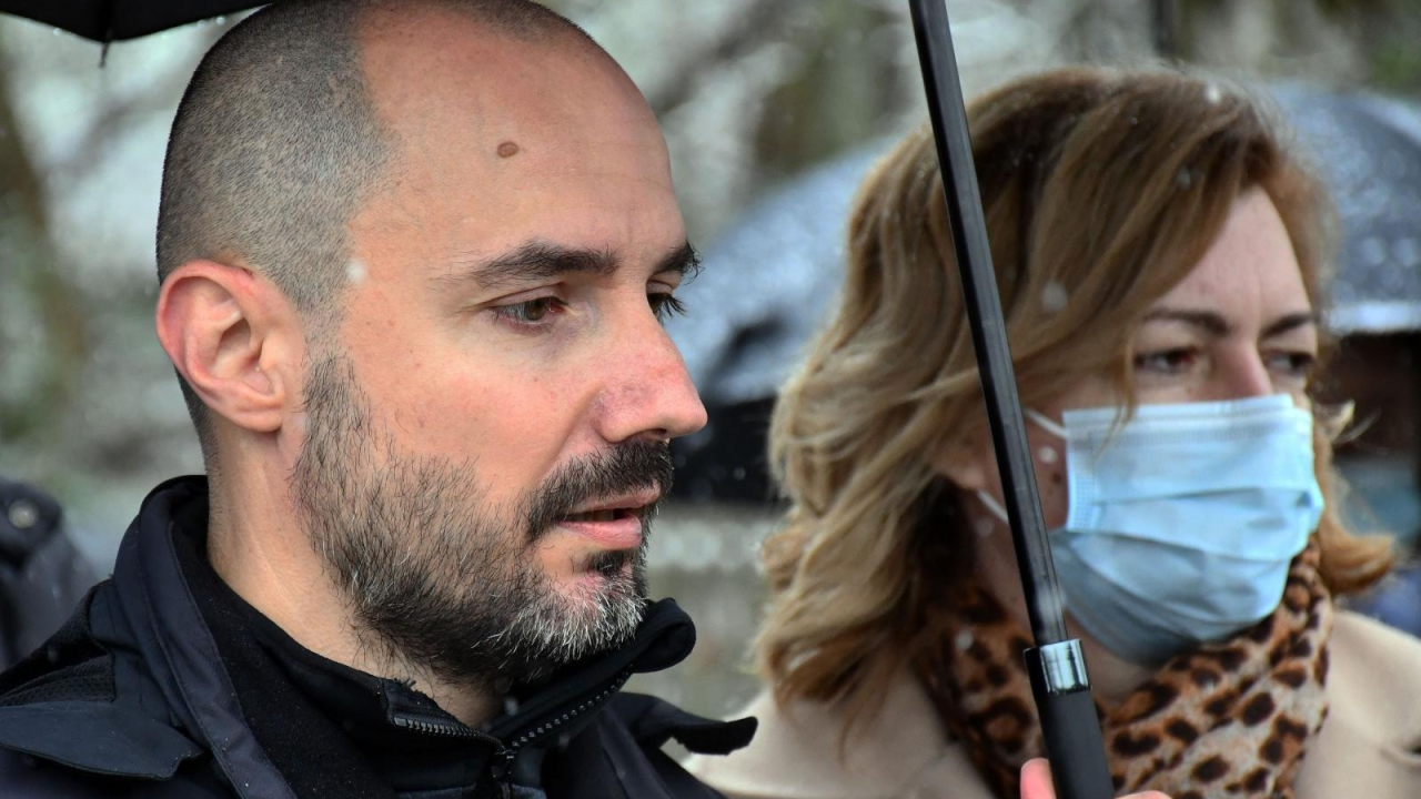 'Mislim na curicu, koja se čvrsto držala majčine suknje. I nikako da shvatim tko je imao snage, da je otrgne od majke i ubije obje'