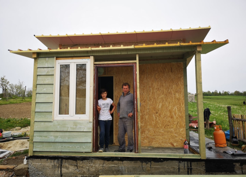 Radovi na kućici za obitelj iz Gline bliže se kraju, ali nedostaje još nešto novca: Evo kako pomoći