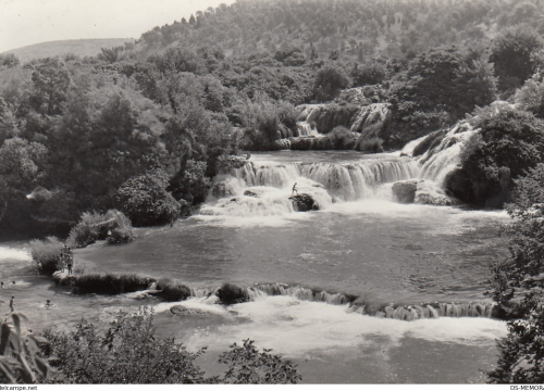 Fotografija 11 - Iako ove godine nema tradicionalnog okupljanja u NP Krka, možete pogledati kako je nekad izgledala krška ljepotica
