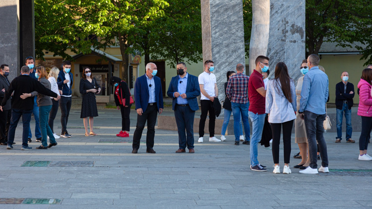 Vrh županijskog HDZ-a na druženju u Kninu: 'Idemo graditi budućnost'
