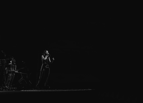 Fotografija 14 - Sara Renar u šibenskom kazalištu: Koncert kojemu je bilo suđeno